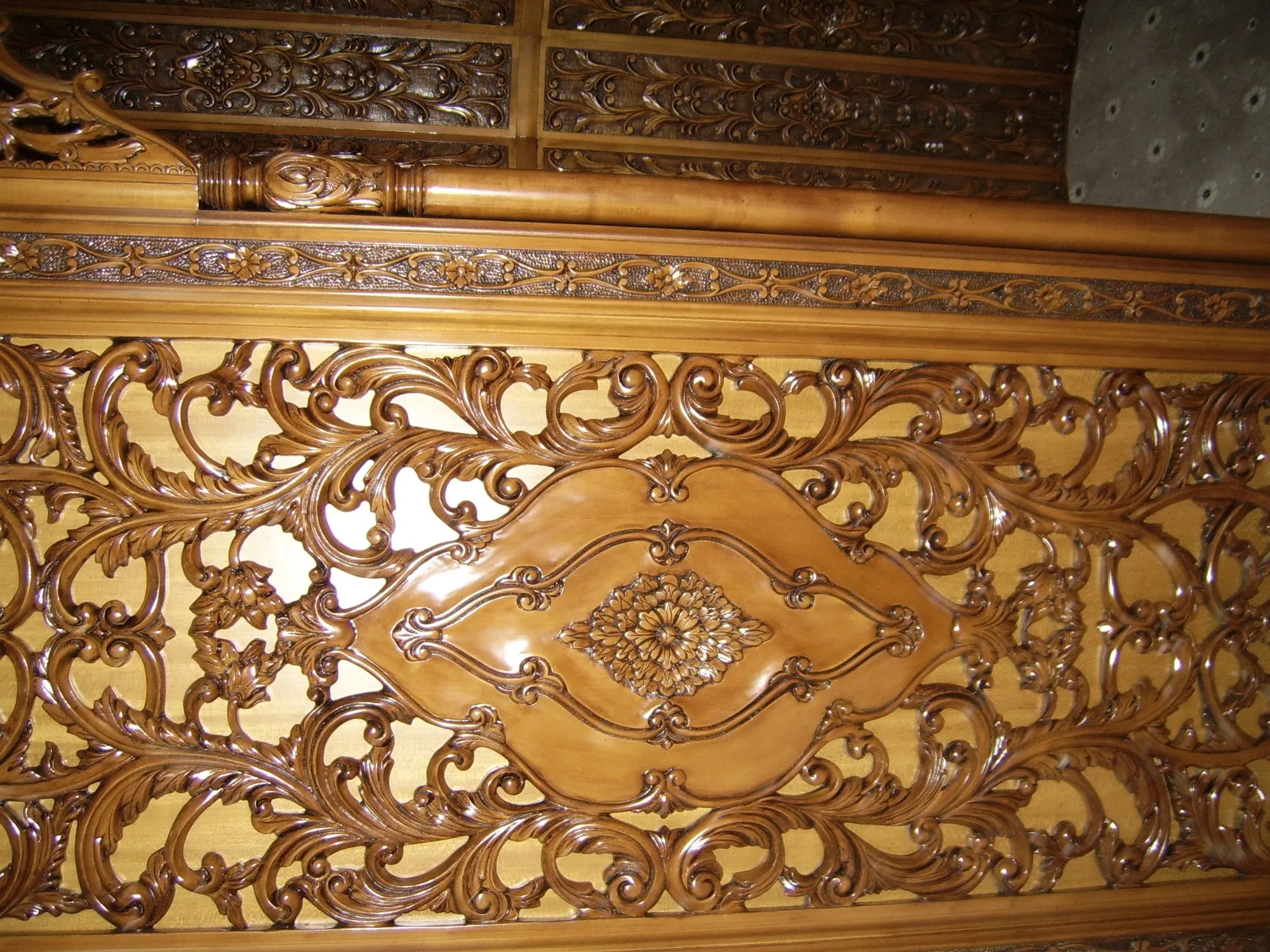 Cami İç Mekân Ahşap İşleri (3/4)